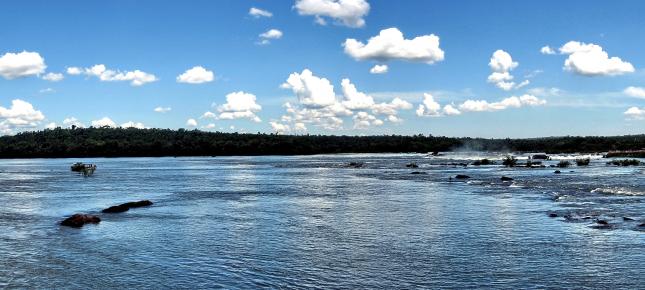 Suedamerika Fluss Bild auf Leinwand