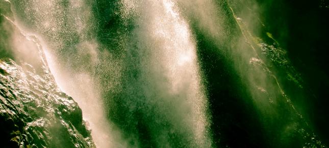 Wasserfall Gewaesser Bild auf Leinwand