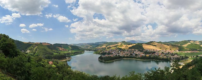 Romantisches Dorf am See Romantisches Dorf am See